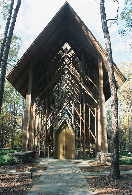 A beautiful glass chapel in Arkansas- Anthony Chapel