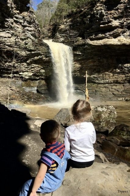 Cedar Falls waterfall in arkansas Petit Jean State Park
